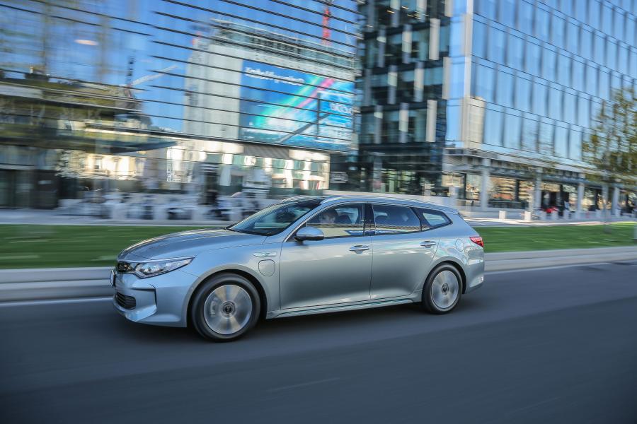  Kia Optima Sportswagon Plug-In Hybrid (JF) 2017 года  (WW) (фото 28 из 40)